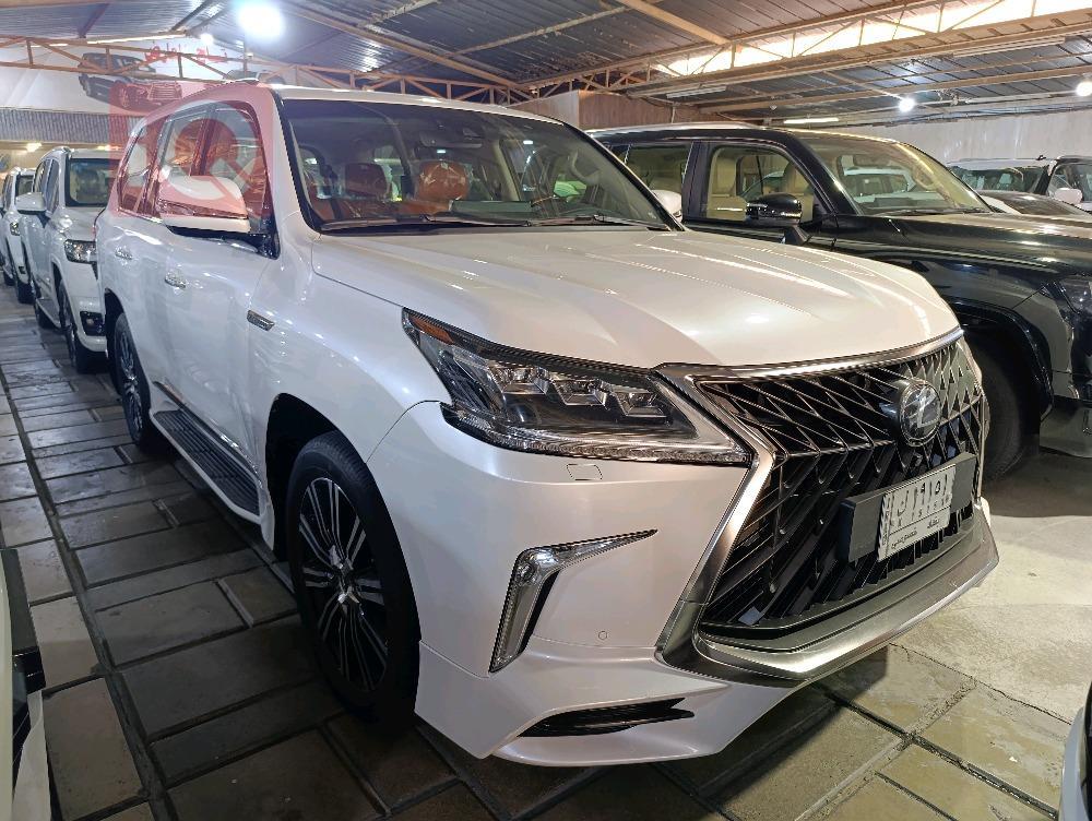 Lexus LX